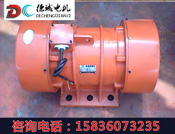 YZD-75-6振動(dòng)電機(jī).jpg YZD-75-6振動(dòng)電機(jī).jpg